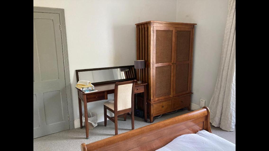 Central Truro! Large Double Room In Victorian Property 외부 사진